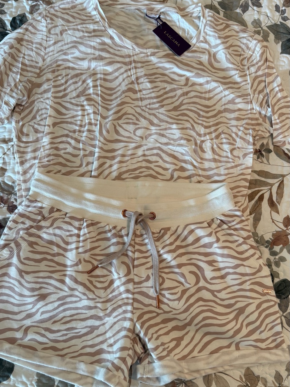 Sanctuary Women's Zebra-Print Lounge Shorts - Beige/White